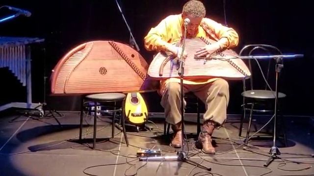 Древнерусские мотивы Кирилл Богомилов импровизация "Гусли Мира" ??? 25-струнные шлемовидные гусли смотреть онлайн