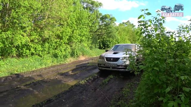 SUBARU FORESTER на БЕЗДОРОЖЬЕ ПРОТИВ MITSUBISHI AIRTREK смотреть онлайн