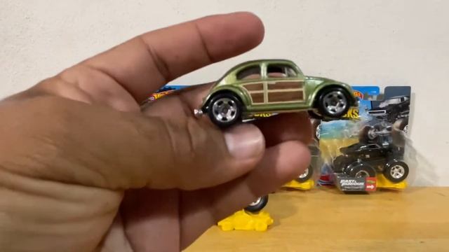 VOLKSWAGEN BEETLE VOCHO VOCHITO CAJA F 2022 HOTWHEELS смотреть онлайн