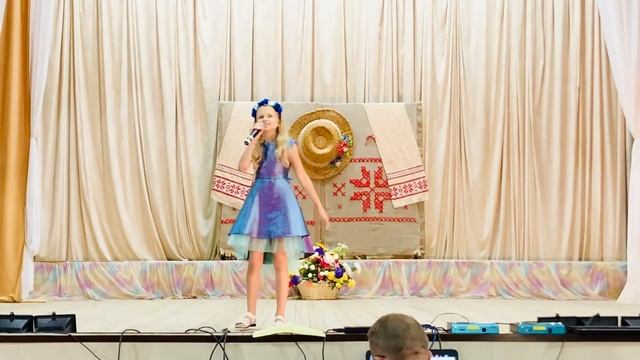 Вот это ж надо! Как спела!! Молодец Ангелиночка! смотреть онлайн