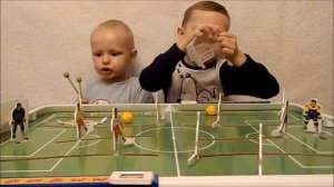 Открываем собираем и играем  в мини ФУТБОЛ настольная игра Видео для детей