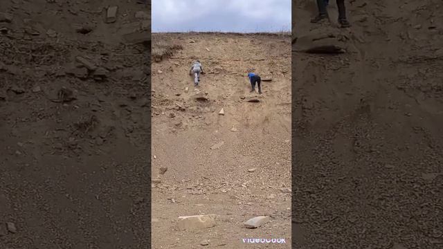 я тот который в серой куртки смотреть онлайн