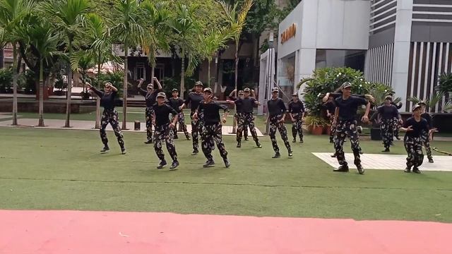 URI Theme (Dance Performance On URI Surgical Strike Theme) смотреть онлайн