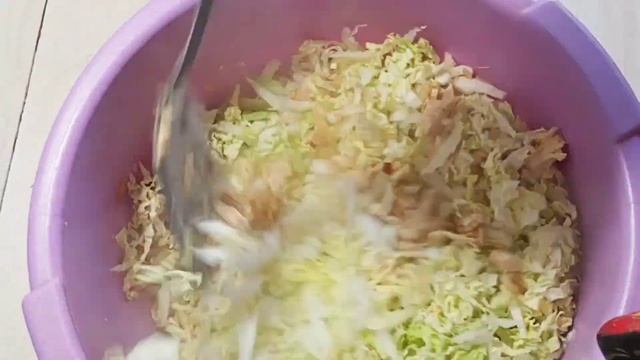 Салат овощной с куриной грудкой/Vegetable salad with chicken breast смотреть онлайн