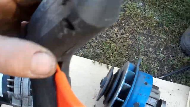 Ремонт генератора. Замена масла на Т-40 смотреть онлайн