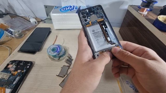 a52s - a528 samsung antenna no service, half plane problem fix смотреть онлайн