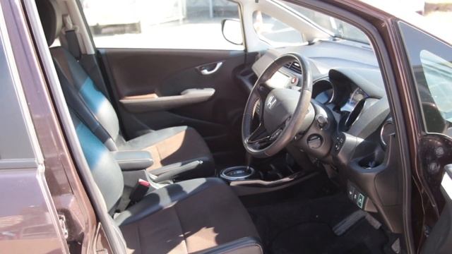 Honda Fit Shuttle смотреть онлайн