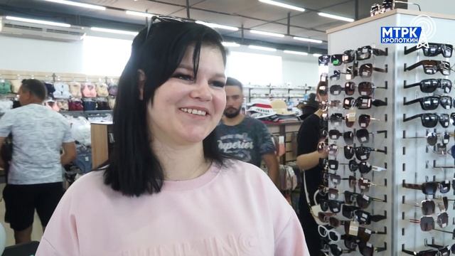 В Кропоткине открылся новый магазин одежды и обуви для всей семьи. смотреть онлайн