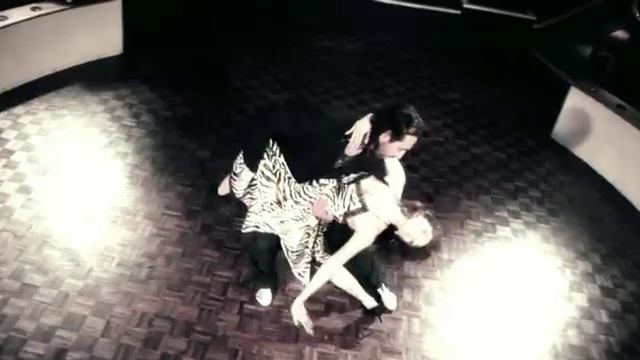 Dominika van Santen dancing Tango смотреть онлайн