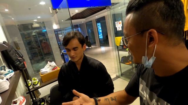 Sneakers Price Hunt OCTOBER 2021 in Kathmandu ( Chaya Mall ) Part 2. смотреть онлайн