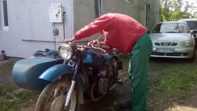 Пьяный байкер, на К 750 Касик.