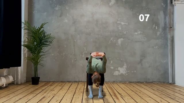 8 MIN full body SEATED STRETCH / chair stretching break, for beginners смотреть онлайн