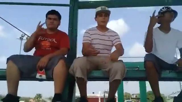 sali de una esquina (video official) juan reyes feat vagos 4:20 смотреть онлайн