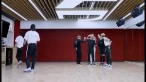 Stray Kids-Dance Practice Circus (Thunderous)