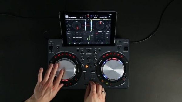 Pioneer DDJ-WEGO3 DJ Controller for djay by Algoriddim - Scratch Session