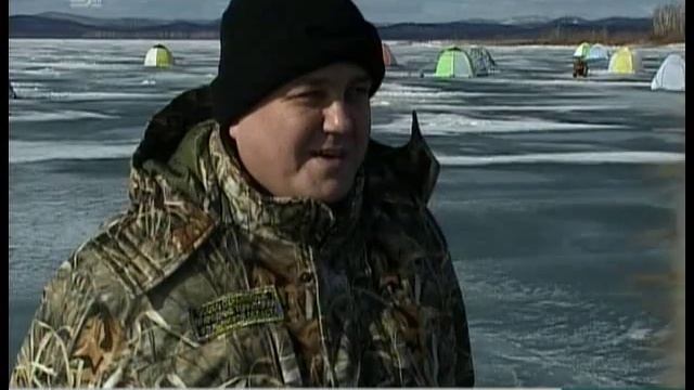 На Южном Урале начали очищать поверхность озер от накопившегося за зиму мусора смотреть онлайн