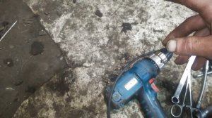 Не отбивают рычаги,не поднимает навеска!? Вам сюда!!!))) Небольшой ремонт распределителя Р-75-80!!!