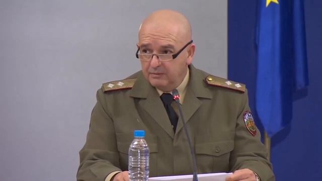 ГЕНЕРАЛ МУТАФЧИЙСКИ ПЕЕ С ЛИЛИ ИВАНОВА И ДРУГИ КЛАСИЦИ смотреть онлайн