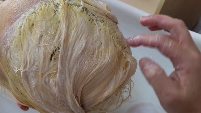 Обесцвечивание корней. Капус. Тонирование Эстель 8/0+8/1+8/61.??? смотреть онлайн