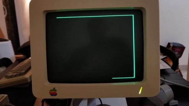 Applevision on an Apple //c (by Bob Bishop) смотреть онлайн