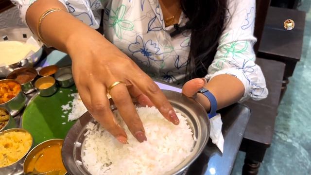 Best South Indian Restaurant in kolkata? | Ramanee - The Soul of Dakshin | Gariahat |South Kolkata смотреть онлайн