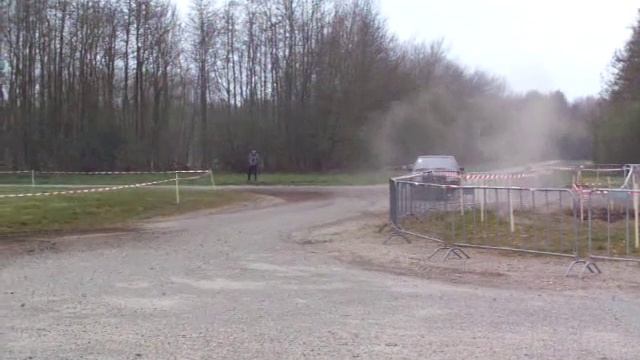 Volvo 340 rally crash into fence смотреть онлайн