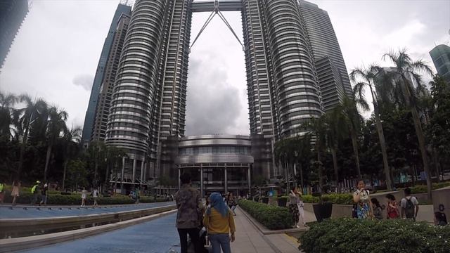 [КУАЛА-ЛУМПУР Январь 2018] Как мы заблудились в магазинах и искали еду