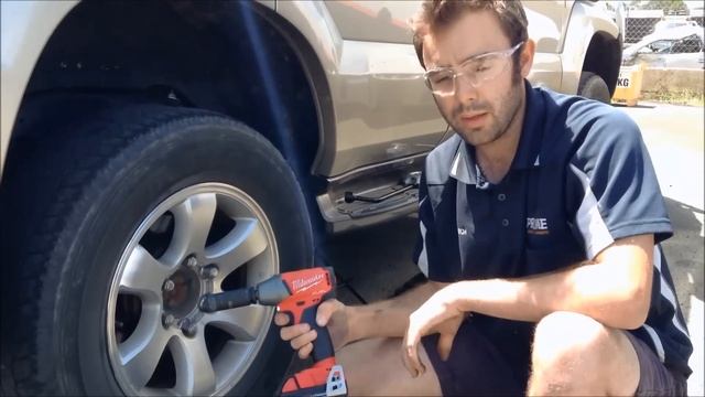 Pitstop Challenge: Hitachi Vs Milwaukee Brushless Impact Wrenches (WR18DBDL Vs M18FIWF12) смотреть онлайн