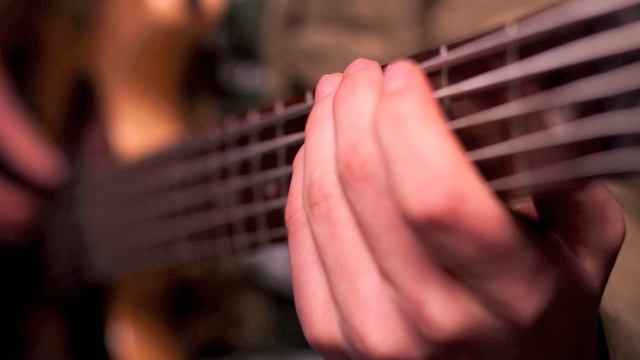 Cello Suite No.1 Solo E bass Stephan.m4v смотреть онлайн