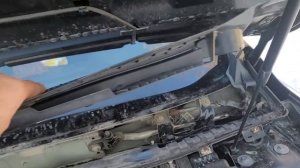 Рено Меган . не двигается щетка, ломается водительская щетка. ремкомплект стеклоочистителя