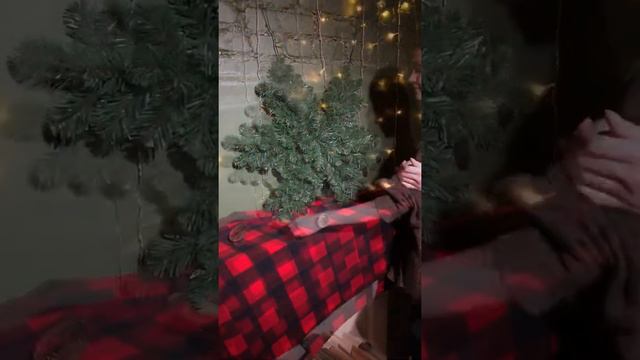 Новогодний венок - снежинка из искусственной елки смотреть онлайн