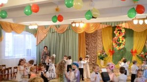 Танец Встаньте, дети, встаньте в круг