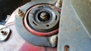 Люфт штока амортизатора в опоре Pontiac Vibe