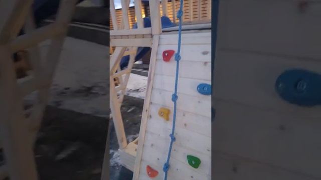 Детский игровой уличный комплекс из дерева. горка песочница качели смотреть онлайн