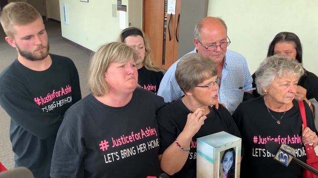 Mother of victim pleads for death penalty for "coward" killer смотреть онлайн