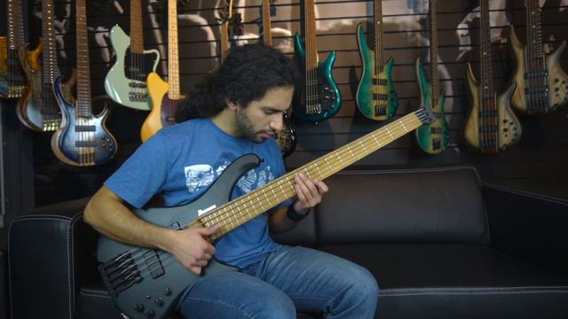 Ibanez EHB 1005 Headless Bass | Short Demo смотреть онлайн
