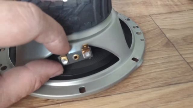 из-за чего может хрипеть динамик смотреть онлайн