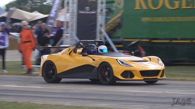 EPIC Supercars Accelerating 2022 - Aventador Ultimae, Noble M600, Chiron Super Sport 300, Huracan T смотреть онлайн