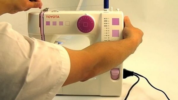 TOYOTA sewing machine RS2000 Series : Start sewing in 2min30s. Easy Sewing.