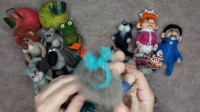МК по валянию мини игрушек, игрушек на елку. смотреть онлайн