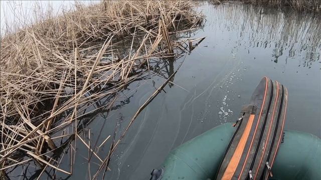 Щука подводная съемка Вырвала тычку но была поймана... смотреть онлайн