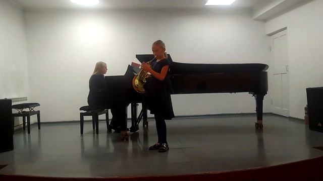 Лавренчук Татьяна, 10 лет, "Концерт №2 для валторны и фортепиано" 2 часть смотреть онлайн