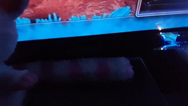 Как слушать музыку с телефона на телевизоре (лютое извращение :D) смотреть онлайн