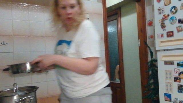 варим компот. наше. все юмор! ржака и приколы и хорошее настроение! ягоды я заморозила смотреть онлайн