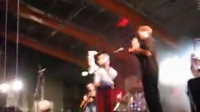 Harmonica Bridge 2010 - Nocna Zmiana Bluesa i Billy Gibson "Chory na bluesa" (2) смотреть онлайн