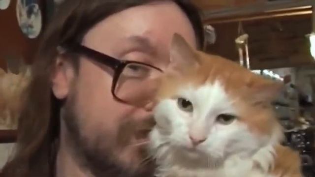 ЛЕТОВ ПОКАЗАЛ КИСУ смотреть онлайн