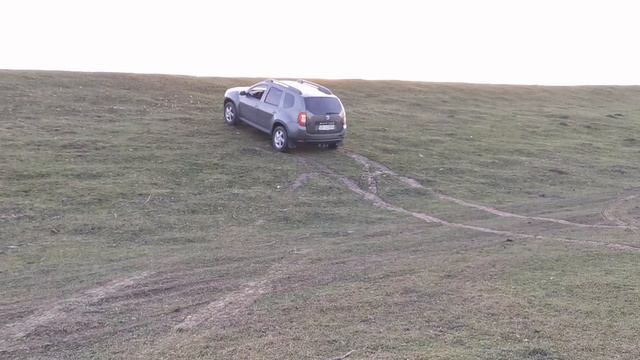 Dacia Duster 4x4 1.5 dci hill climb and drifting смотреть онлайн