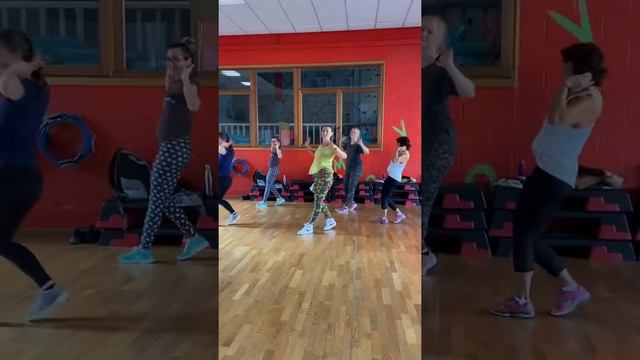Zumba - Bachata смотреть онлайн