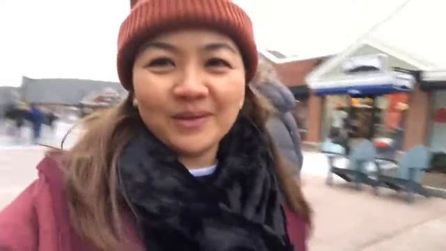 A day in WOODBERRY OUTLET in NEW YORK смотреть онлайн