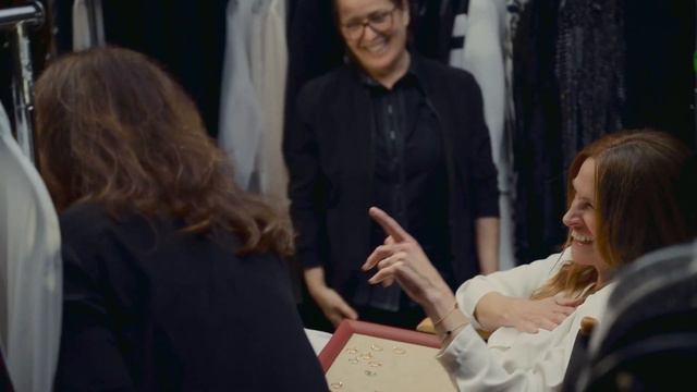 CHOPARD LOVES CINEMA - What makes you happy, Julia Roberts? смотреть онлайн